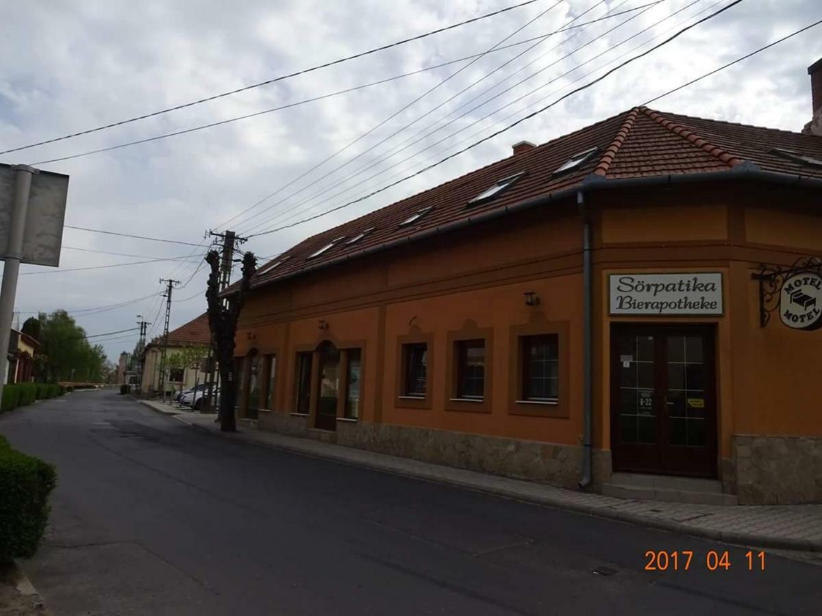 Sörpatika Vendégház Badacsonytomaj Esterno foto